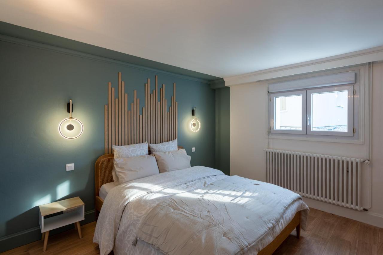 Au 9Eme Art Apartment Ла Рошфуко Екстериор снимка